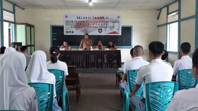 Wabup Subandrio memberikan sambutan saat membuka seleksi tahap II calon paskibraka Kabupaten Sekadau. Foto: Dina Mariana/Hi!Pontianak