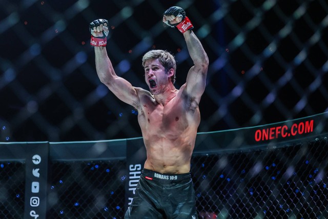 Sage Northcutt bereaksi usai mengalahkan Ahmed Mujtaba di ONE Fight Night 10 pada 6 Mei 2023. Foto: ONE Championship