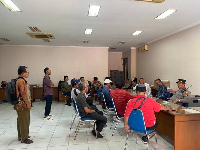 Hak Asuransi Dipotong 50 Persen, Nasabah Geruduk Kantor Asuransi di Lampung (1)