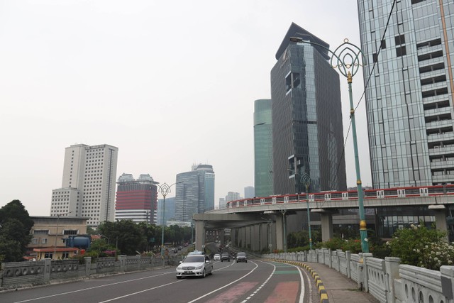 Suasana gedung perkantoran di Jakarta yang jadi penggerak perekonomian nasional. Foto: Jamal Ramadhan/kumparan