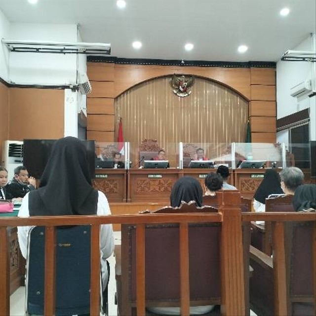 Sidang perdana Siti Khotimah. Dokumentasi pribadi. 