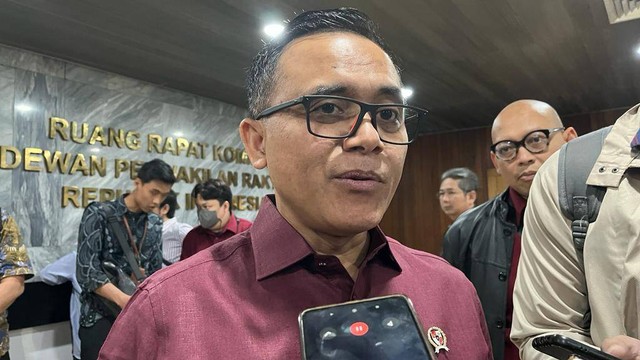 Menteri Pendayagunaan Aparatur Negara dan Reformasi Birokrasi (MenPAN-RB), Azwar Anas, di Gedung DPR Rabu (7/6/2023).  Foto: Fariza Rizky Ananda/kumparan