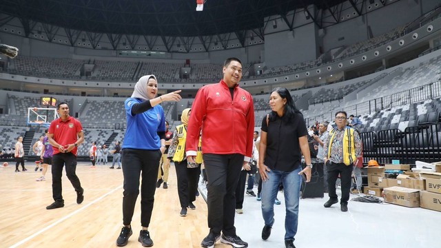 Menteri Pemuda dan Olahraga Republik Indonesia (Menpora RI) Dito Ariotedjo menilai Indoor Multifunction Stadium (IMS) yang akan digunakan untuk FIBA World Cup 2023 sudah bertaraf dunia. Foto: Dok. Kemenpora