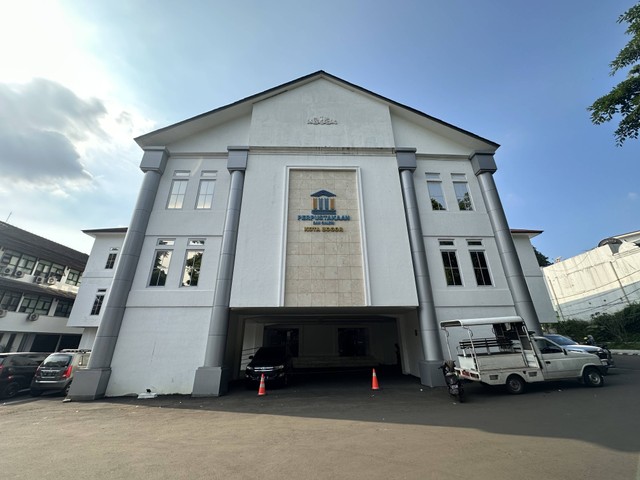 Perpustakaan Dan Galeri Kota Bogor (Sumber : Dokumen pribadi)