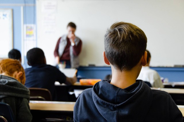 Ilutrasi Soal Bahasa Indonesia Kelas 5 Semester 2 dan Kunci Jawaban. (Foto: Taylor Flowe | Unsplash.com)