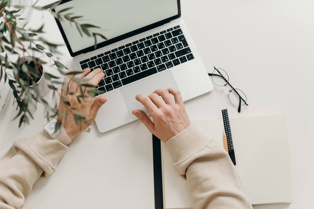Cara buat nomor halaman di word. Foto: pexels.com