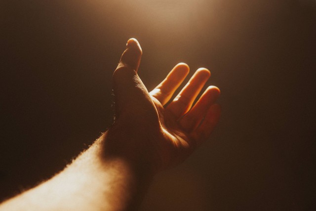 Puisi Keagamaan, Foto Hanya Ilustrasi: Unsplash/Jackson David