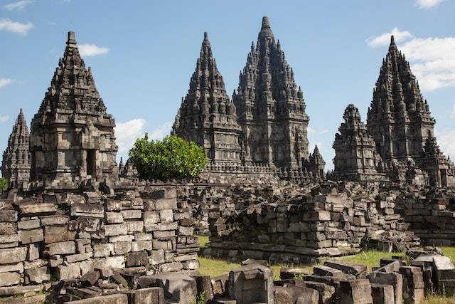 Tiga candi utama Candi Prambanan. Sumber: pexels.com