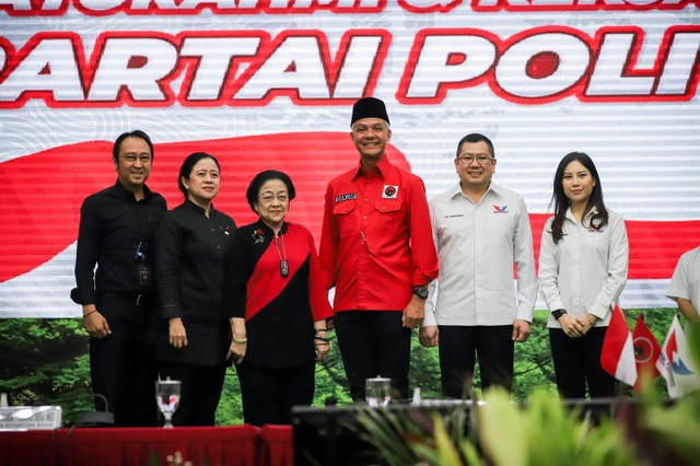 PDIP bersama Partai Perindo resmi bekerjasama dalam Pileg dan Pilpres 2024. Hal tersebut ditandai dengan penandatanganan kerja sama di DPP PDIP, Jakarta, Jumat (9/6/2023). Foto: Jamal Ramadhan/kumparan