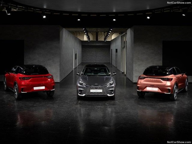 Tampilan mobil mewah Lexus LBX yang debut global. Foto: dok. netcarshow