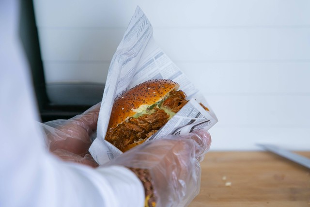 Kata-Kata Promosi Makanan yang Menarik untuk Online Shop. Foto: Pexels/Kampus Production.