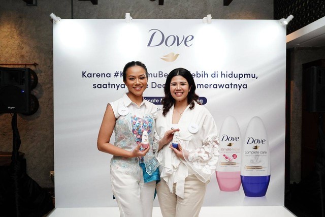Dove Deodorant Gaungkan Kampanye Pede Rawat Ketiak bersama Yura Yunita.  Foto: Dove Deodorant