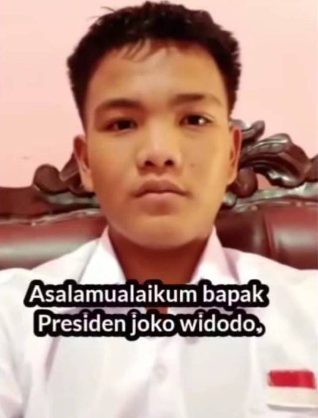 Pelajar MA yang membuat video aduan ke Presiden Jokowi, Foto : Potongan video