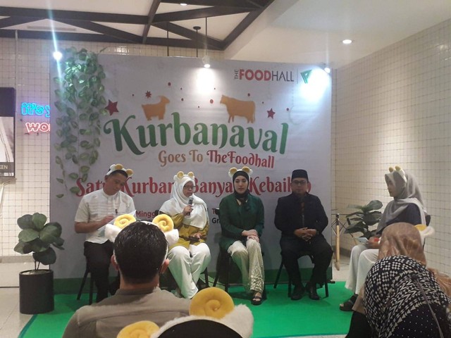 PPeluncuran kolaboraksi TheFoodhall bersama Dompet Dhuafa melalui program Tebar Hewan Kurban sebagai upaya meningkatkan kesejahteraan masyarakat baik dari ekonomi maupun kesehatan, berlokasi di Store TheFoodhall, Grand Indonesia, Jakarta. (Minggu, 11/06/2023)