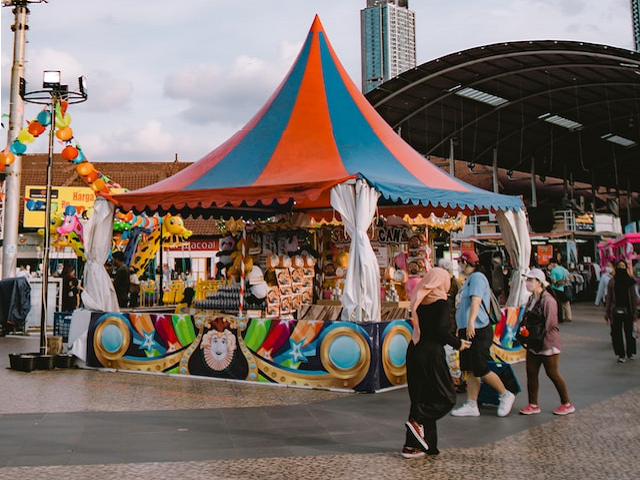 Ilustrasi cara beli tiket Jakarta Fair 2023. Sumber: GemaSaputera/unsplash.com.