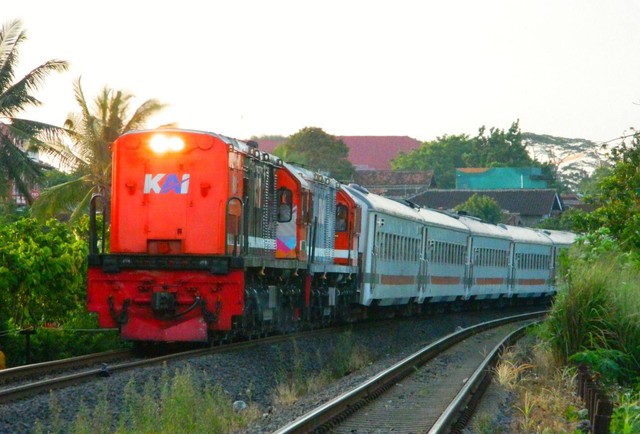 Ilustrasi kereta api. | Foto : Dok. PT KAI Divre IV Tanjung Karang