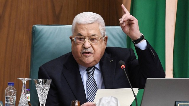 Presiden Palestina Mahmoud Abbas berbicara selama "KTT untuk Yerusalem" Liga Arab di Kairo, pada 12 Februari 2023.
 Foto: Ahmad Hassan/AFP