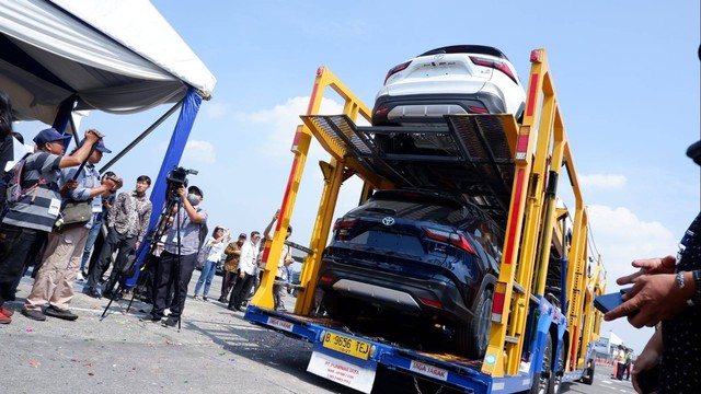 Seremoni produksi perdana dan ekspor Toyota Yaris Cross di PT TMMIN, Selasa (13/6/2023). Foto: Aditya Pratama Niagara/kumparan