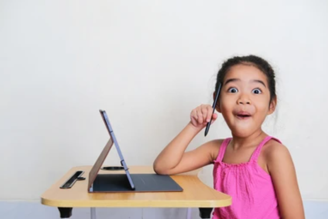 https://www.shutterstock.com/image-photo/asian-kid-showing-funny-wow-face-2104437563