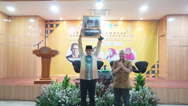 Sandiaga Uno Hadiri Acara Kuliah Wawasan Komunikasi Internasional FISIP Uhamka. Dokumentasi Uhamka