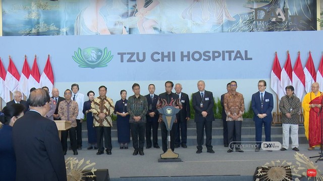 Presiden Jokowi meresmikan RS Tzu Chi di Pantai Indah Kapuk (PIK), Jakarta Utara, Rabu (13/6/2023).
 Foto: YouTube/DAAI TV