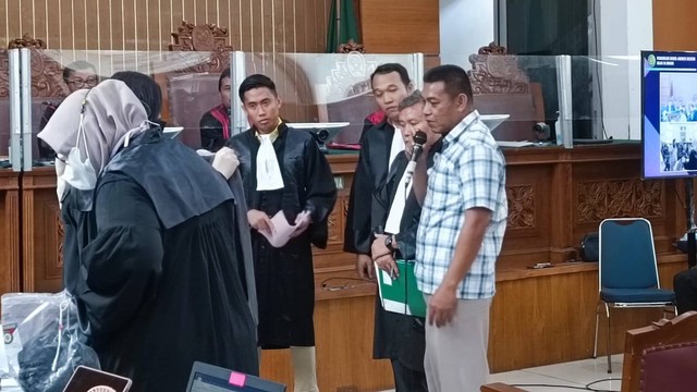 Abdul Rasyid dkk bersaksi di sidang lanjutan Mario Dandy di PN Jaksel, Kamis (15/6/2023). Foto: Hedi/kumparan