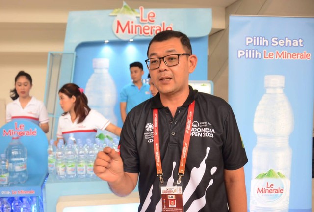 dr. Tjahyadi Soegiono bertugas sebagai Kepala Bidang Kesehatan turnamen Indonesia Open 2023. Dok. Istimewa.