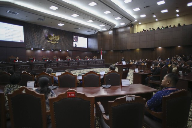 Suasana sidang putusan di Gedung Mahkamah Konstitusi (MK), Jakarta. Foto: Rivan Awal Lingga/ANTARA FOTO