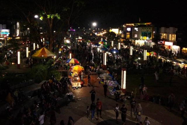 Suasana Alun-alun Kota Kuningan (Sumber: dokumen pribadi)