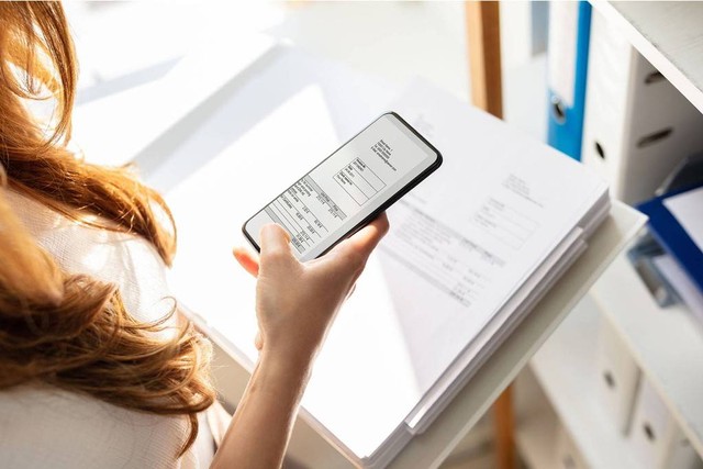 Ilustrasi cara scan dokumen ke PDF. Foto: Dropbox