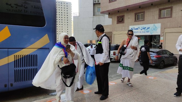 Jemaah haji kouta tambahan dari embarkasi Balikpapan-21 tiba di Makkah. Foto: MCH 2023