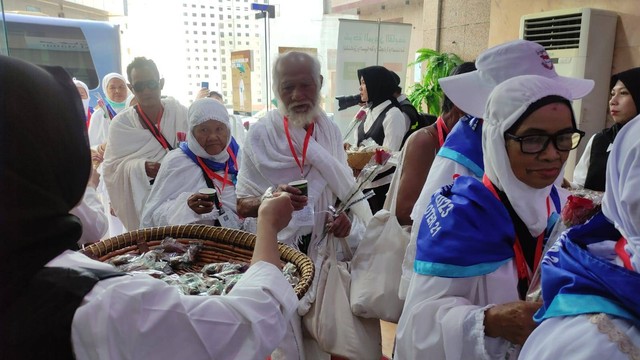 Jemaah haji kouta tambahan dari embarkasi Balikpapan-21 tiba di Makkah. Foto: MCH 2023