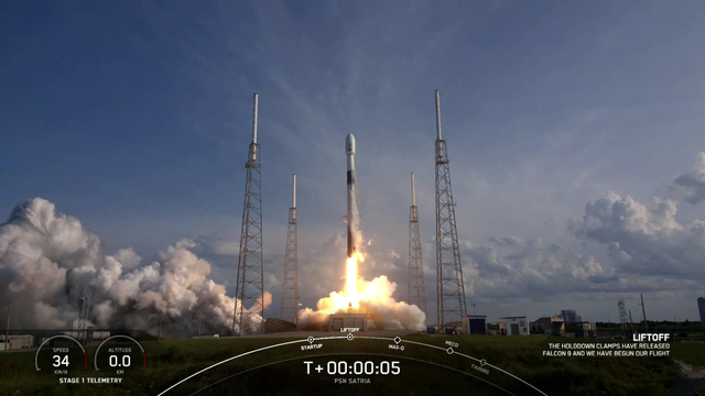 Peluncuran satelit Satria-1 menggunakan roket Falcon 9 milik SpaceX. Foto: SpaceX/YouTube