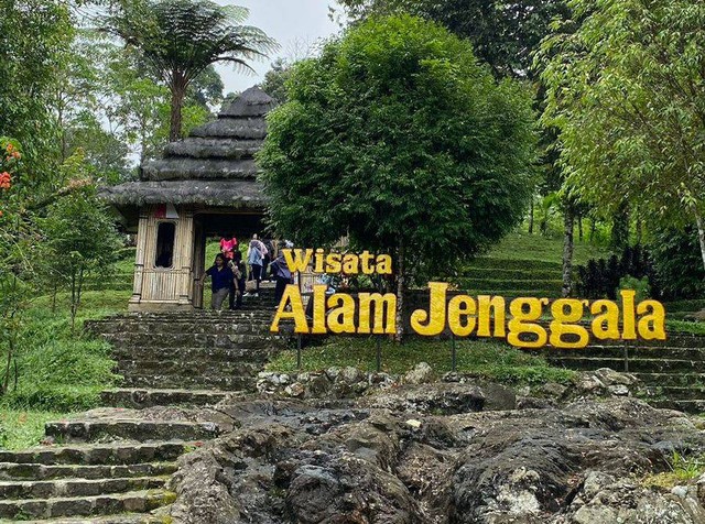 Keindahan Curug Jenggala Yang Romantis Dan Instagramable Di Baturaden (27/06/2023) Foto:Lulu Hasna 