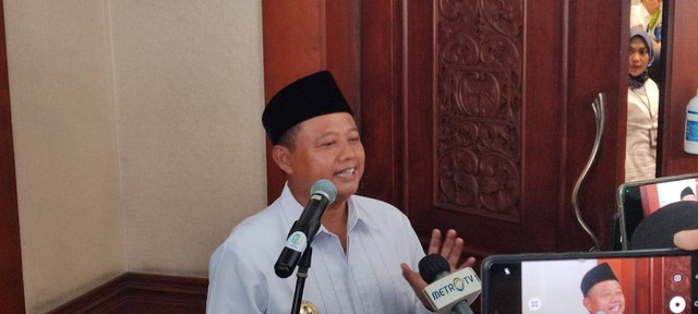 Wagub Jabar, Uu Ruzhanul Ulum, usai memimpin rapat terkait dengan Ponpes Al-Zaytun. Foto: Rachmadi Rasyad/kumparan