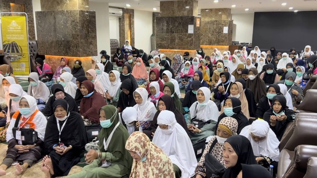 Jemaah haji gelar istigosah jelang puncak haji. Foto: Ahmad Romadoni/kumparan