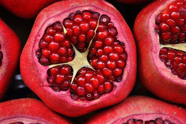 Ilustrasi Manfaat Buah Delima Merah. Sumber: Pixabay