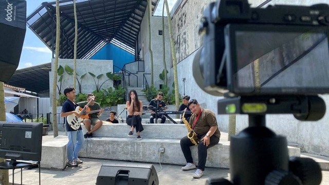 Proses Produksi Konten Cover Musik. Foto: Dokumen Pribadi 