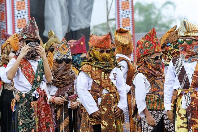 Festival Sekala Bekhak di Kabupaten Lampung Barat. | Foto : Kemenparekraf RI