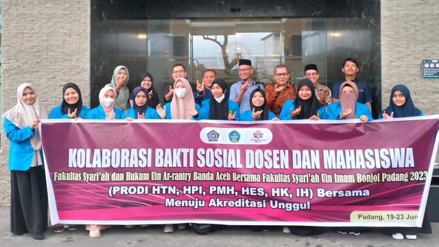 Kolaborasi Bakti Sosial Dosen dan Mahasiswa antara FSH UIN Ar-Raniry Banda Aceh Bersama FS UIN Imam Bonjol Padang.