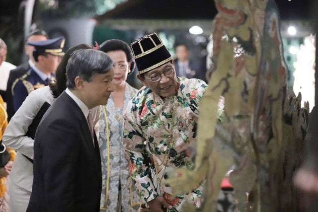 Kaisar Jepang Naruhito berkunjung ke Keraton Yogyakarta, Rabu (21/6) malam. Foto: Keraton Yogyakarta
