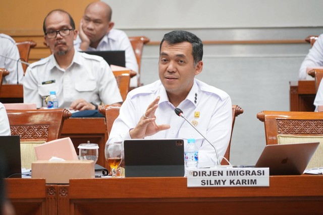 Rapat Dengar Pendapat Dirjen Imigrasi Dengan Anggota Komisi III DPR RI
