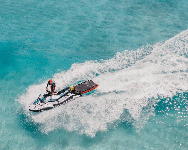 Ilustrasi Water Sport di Ancol. Sumber: Pexels/Jess Loiterton