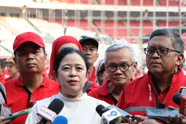 Ketua DPP PDIP Puan Maharani meninjau persiapan Peringatan Bulan Bung Karno di Stadion Gelora Bung Karno, Jakarta, Kamis (22/6/2023).  Foto: PDIP