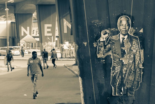 Ilustrasi kebijakan Apartheid Afrika Selatan. Sumber foto: Unsplash