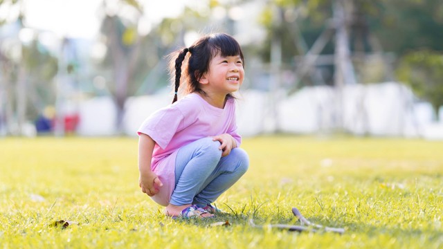 Ilustrasi anak menggaruk pantat. Foto: Seahorse Photo in BKK/shutterstock