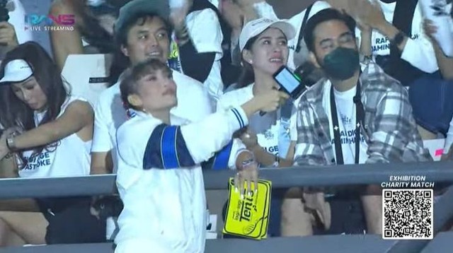 Syahnaz Sadiqah dan Jeje Govinda di Lagi Lagi Tenis. Foto: Youtube/@RansEntertaiment