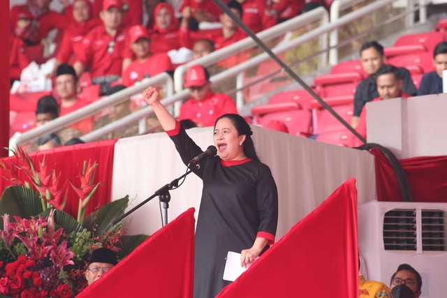 Puan Maharani memberikan ucapan pembuka di acara Bulan Bung Karno di SUGBK, Jakarta.  Foto: PDIP
