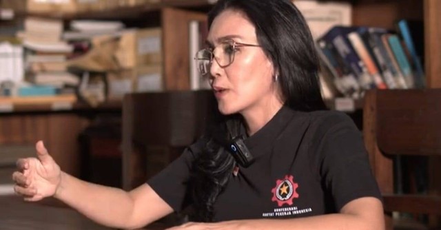 Rieke Diah Pitaloka saat diwawancarai Bincang Pinggiran. Foto: YouTube Bincang Pinggiran