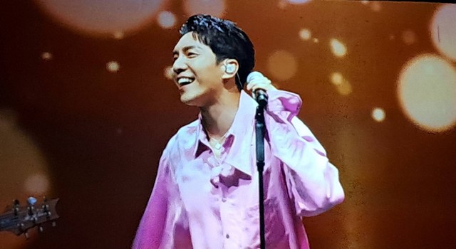 Lee Seung Gi gelar konser The Dreamer's Dream - Chapter 2 di Istora Senayan pada Sabtu (24/6/2023). Foto: Annisa Thahira Madina/kumparan